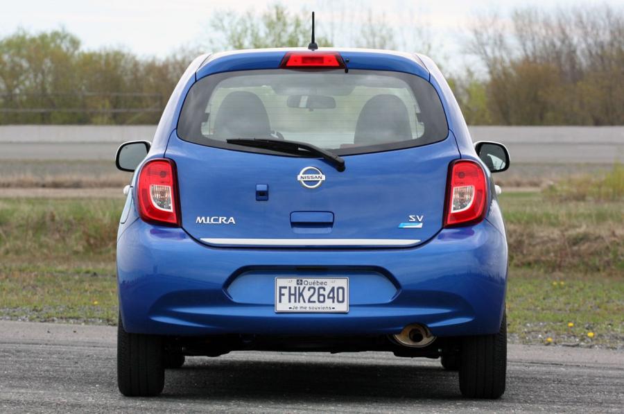  Nissan Micra 2015 года  (фото 7 из 37)